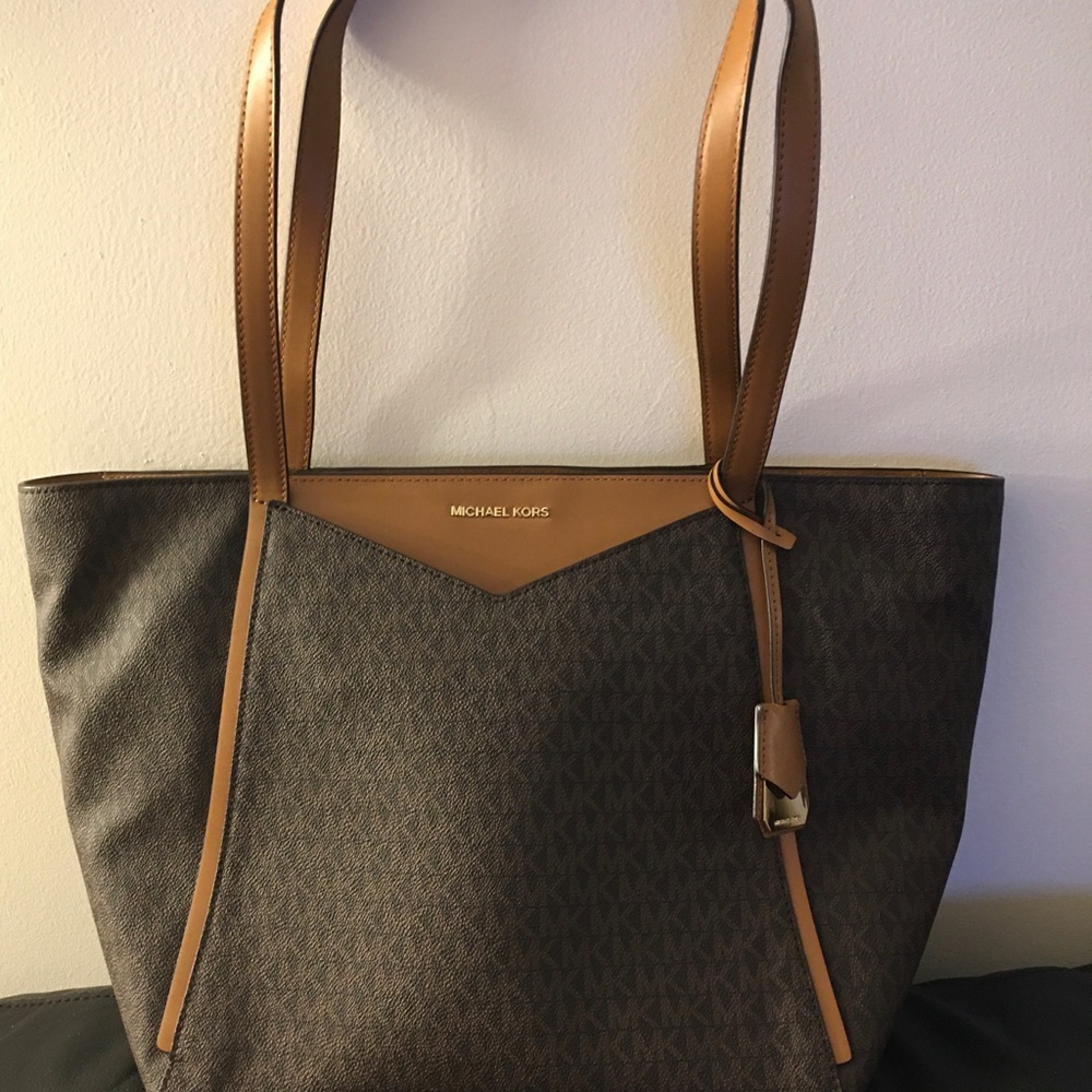 💲1️⃣0️⃣0️⃣‼️⭐️EUC‼️Michael Michael Kors Tote‼️⭐️